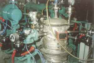 Vacuum unit with hot steam cooling